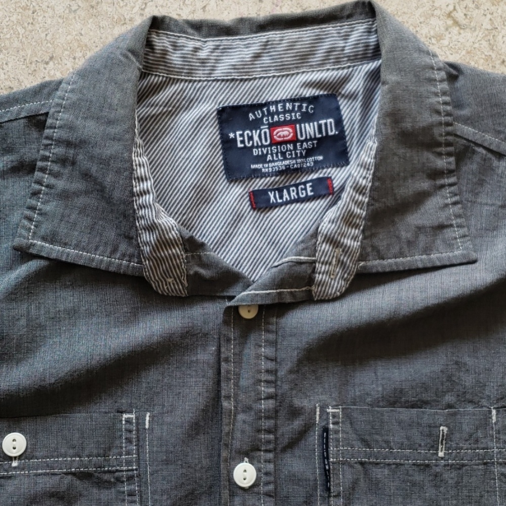 Button up - Picture 2 of 2
